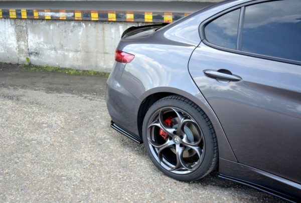 REAR SIDE SPLITTERS ALFA ROMEO GIULIA VELOCE-2