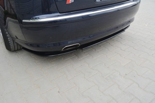 Takapuskurin lippa Audi A8 W12 D3 (w/out vertical bars)-3