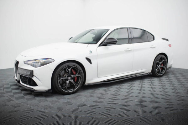 Helmalevikkeet Alfa Romeo Giulia Quadrifoglio, Maxton-2