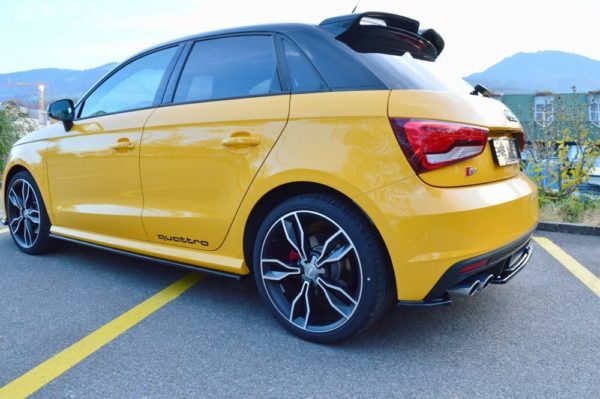 Sivuhelman siivekkeet Audi S1 8X